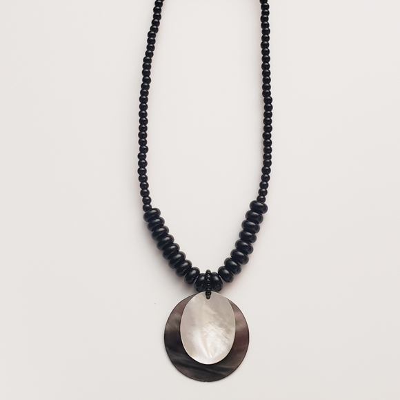 Layered Abalone Disc and Black Beaded Toggle Necklace - Picture 10 of 10